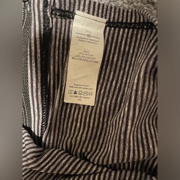 Lululemon vinyasa zipper scarf - Picture 6 of 7